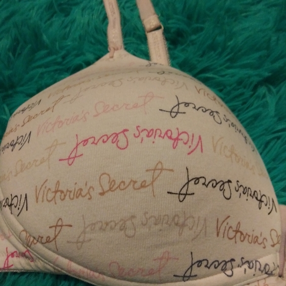 Victoria Secret Push up Bra 34D - Picture 2 of 5